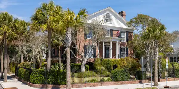 28 Murray Boulevard