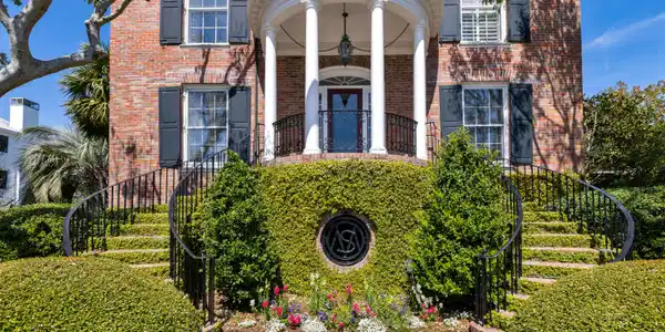 Image 3: Front Exterior