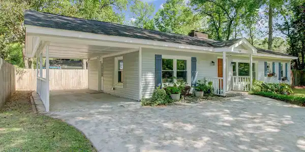 238 Howle Avenue