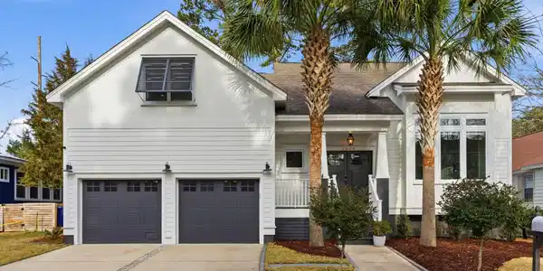 1506 Village Square