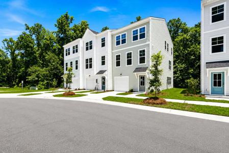475 Caledon Court