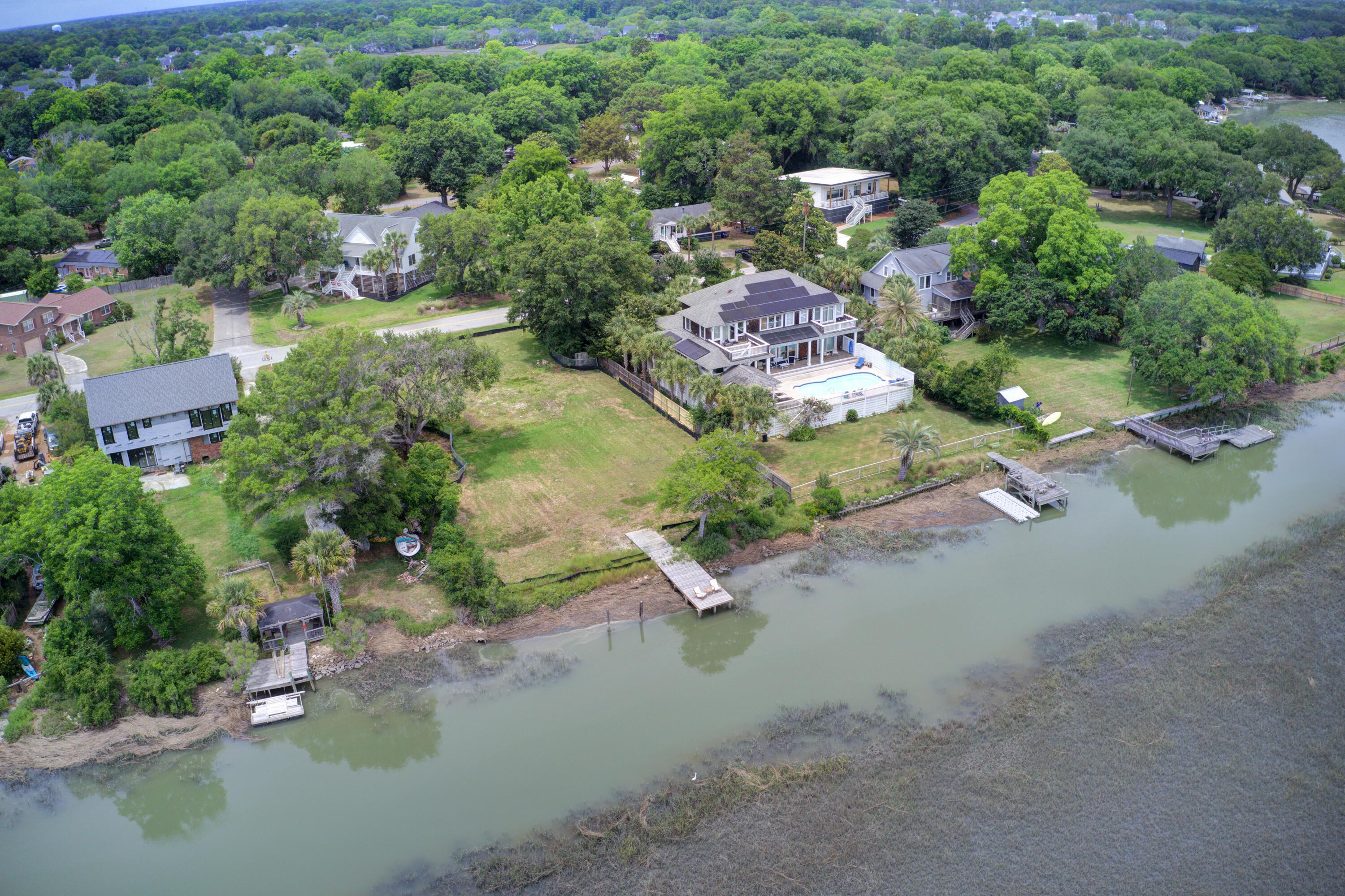 Image 4: 1379 Batallion Dr