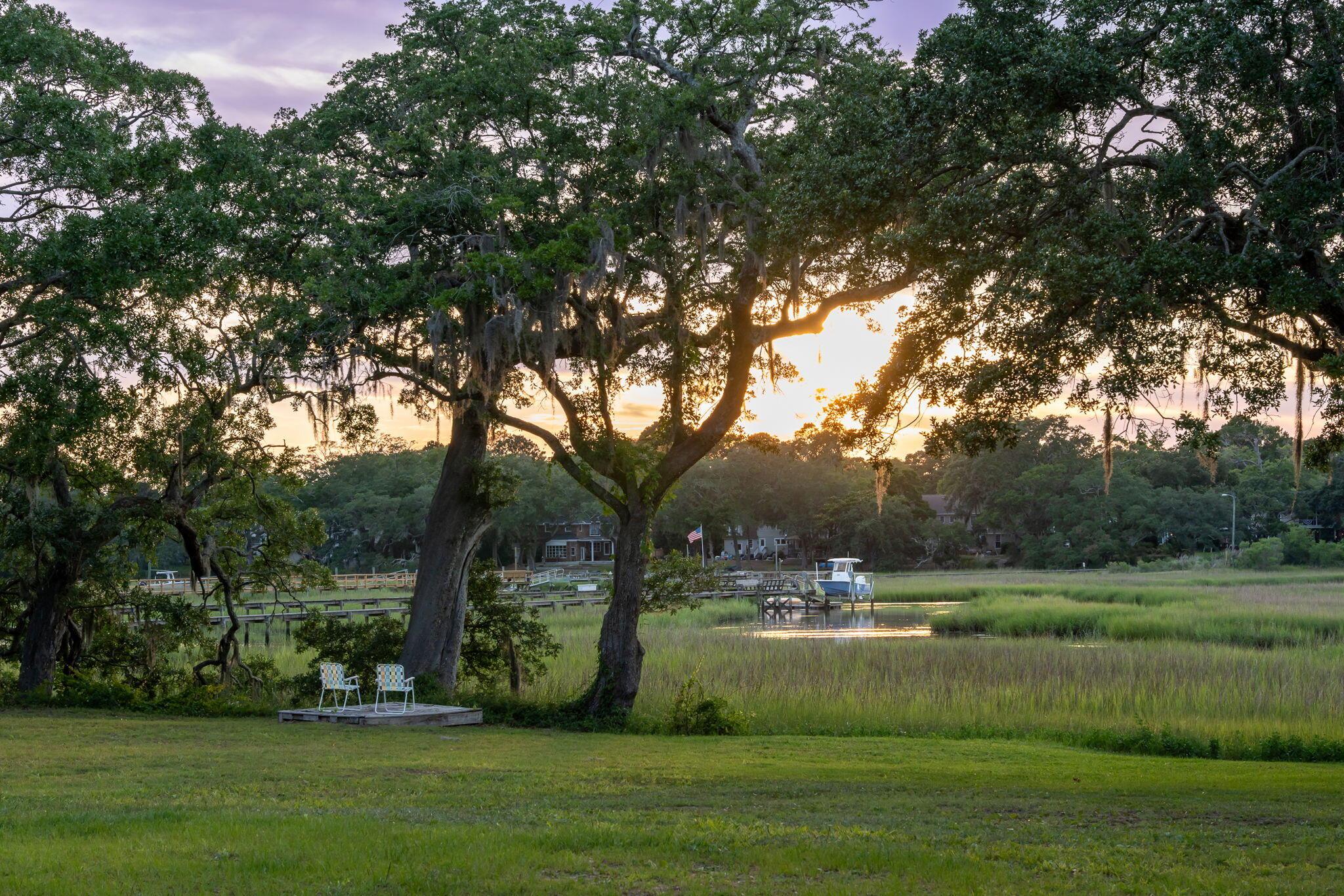 Image 3: Sunset View of Water