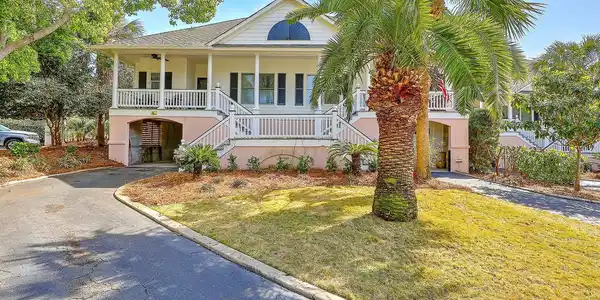 16 Links Clubhouse Villas