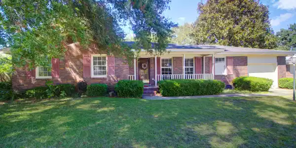 1110 Darwin Street