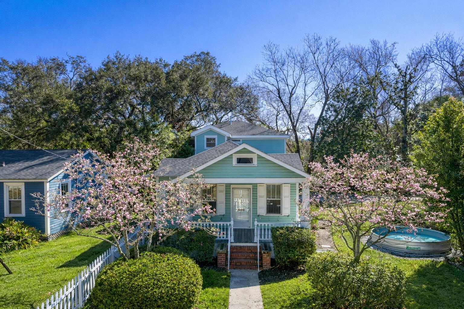 Image 2: 103 Tall Oak