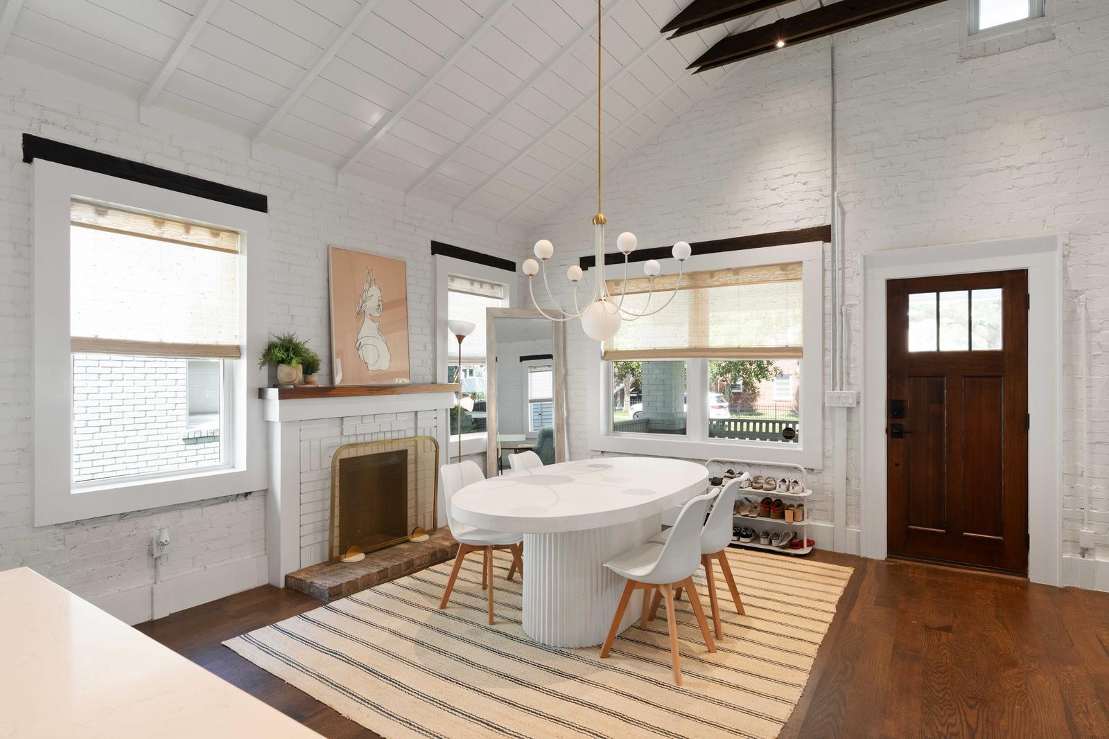 Image 4: Dining Room