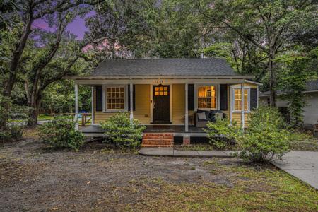 1249 Wisteria Road