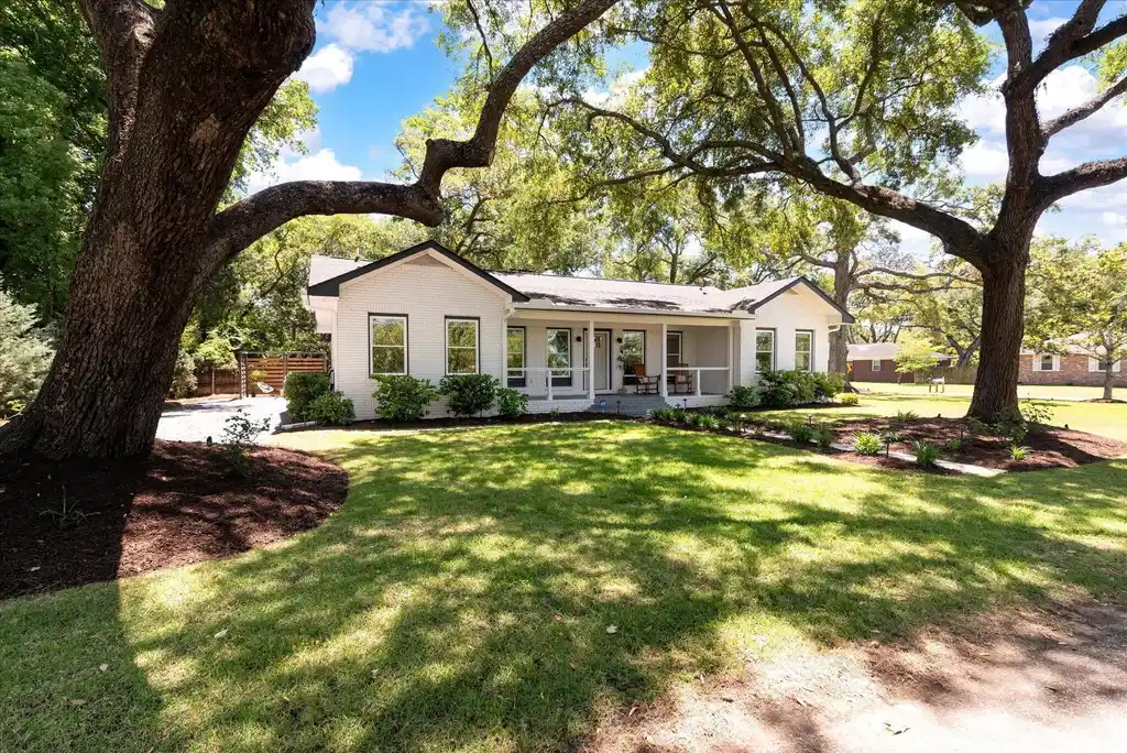 Image 1: 02-1634 Ingram_e_Lowcountry_Exposure-3