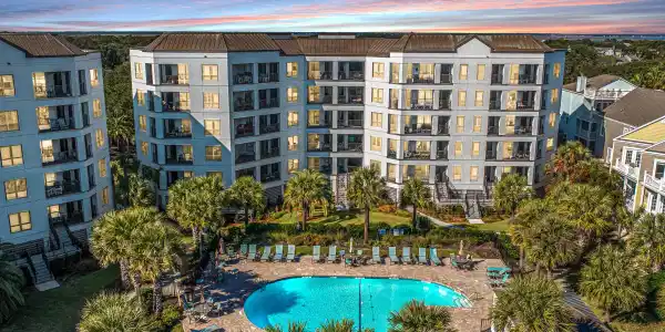 8000 Palmetto Drive