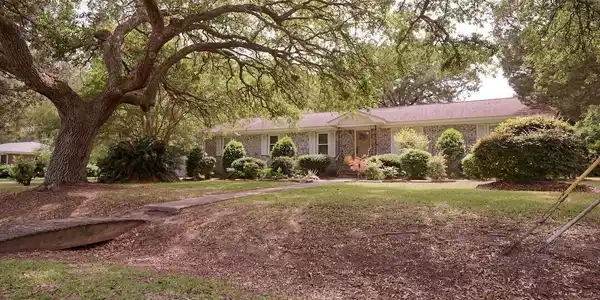 1327 Oceanview Road