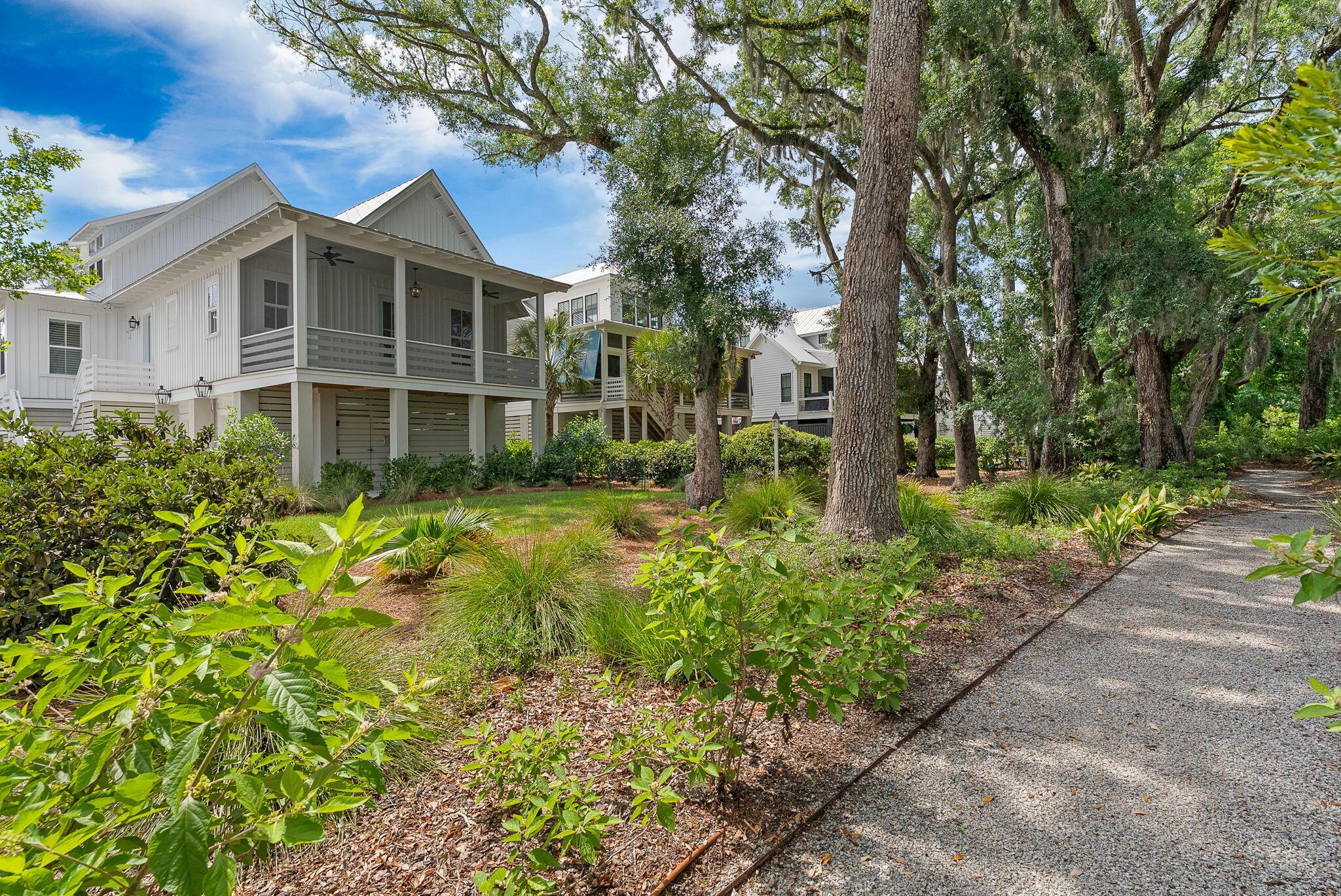 Image 2: 63-web-or-mls-Barclay Media Co. -60