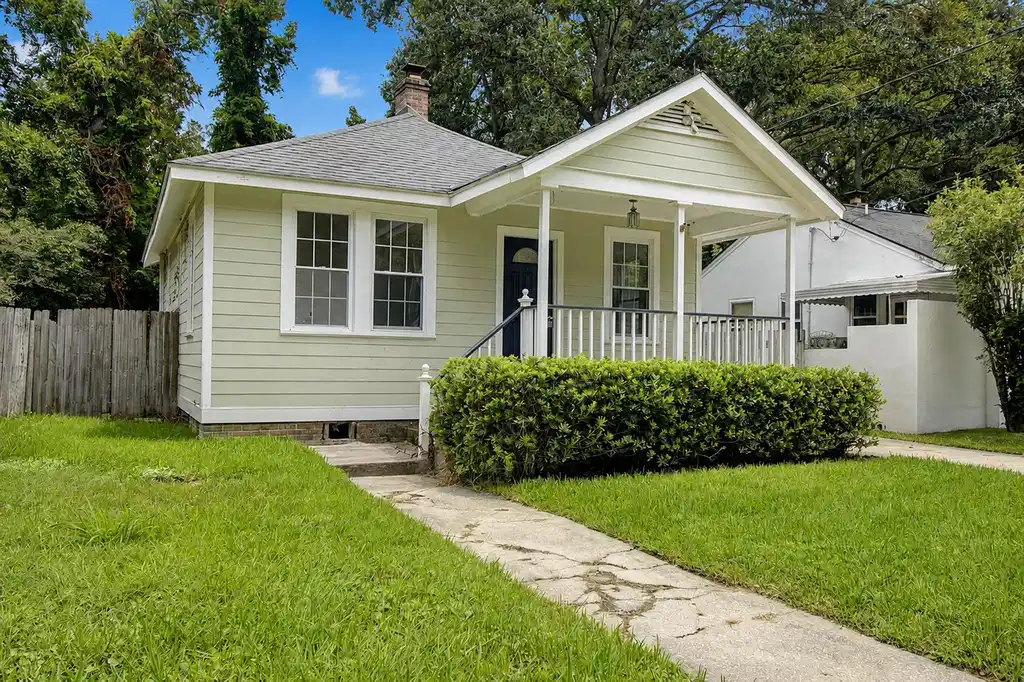 Image 1: 214 Live Oak -Tidalcreekphoto- (1)