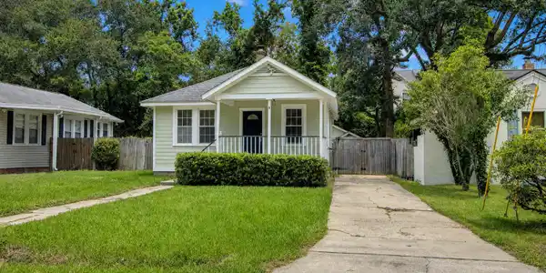 Image 2: 214 Live Oak -Tidalcreekphoto- (44)
