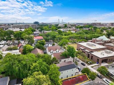 126 Congress Street, Charleston SC 29403