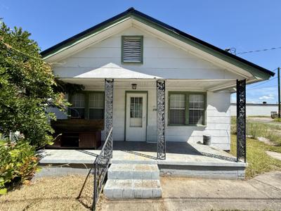 1976 Forest Avenue