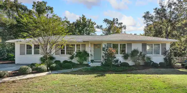 825 Harbor View Road