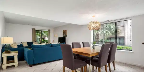 15 Deallyon Avenue