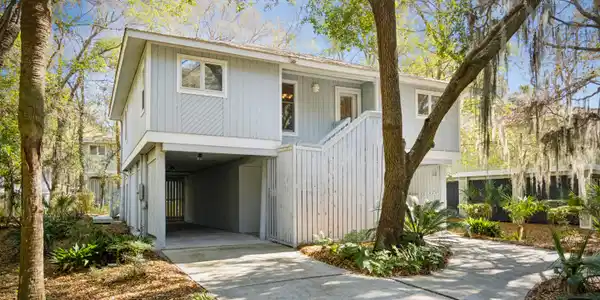 32 Twin Oaks Lane
