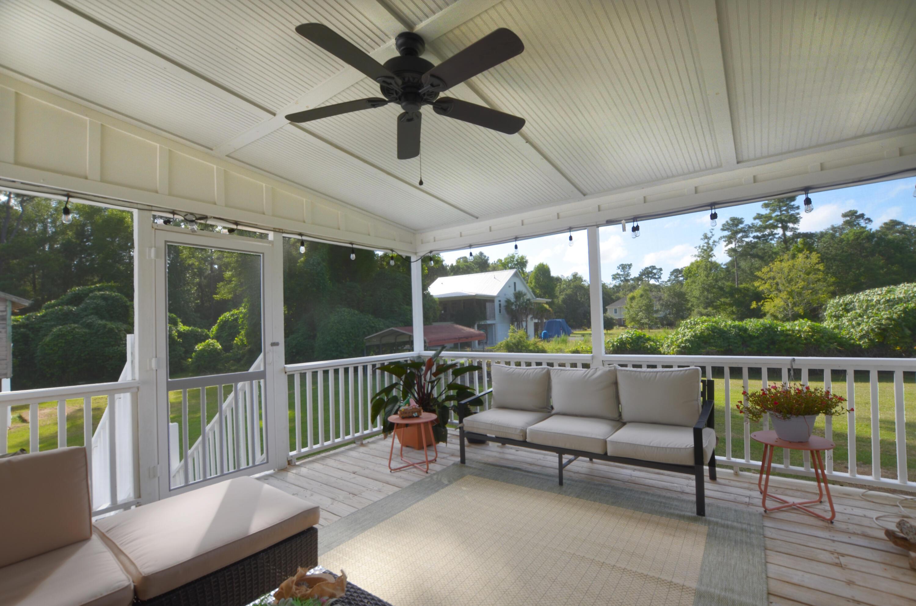 Image 4: 13-back porch