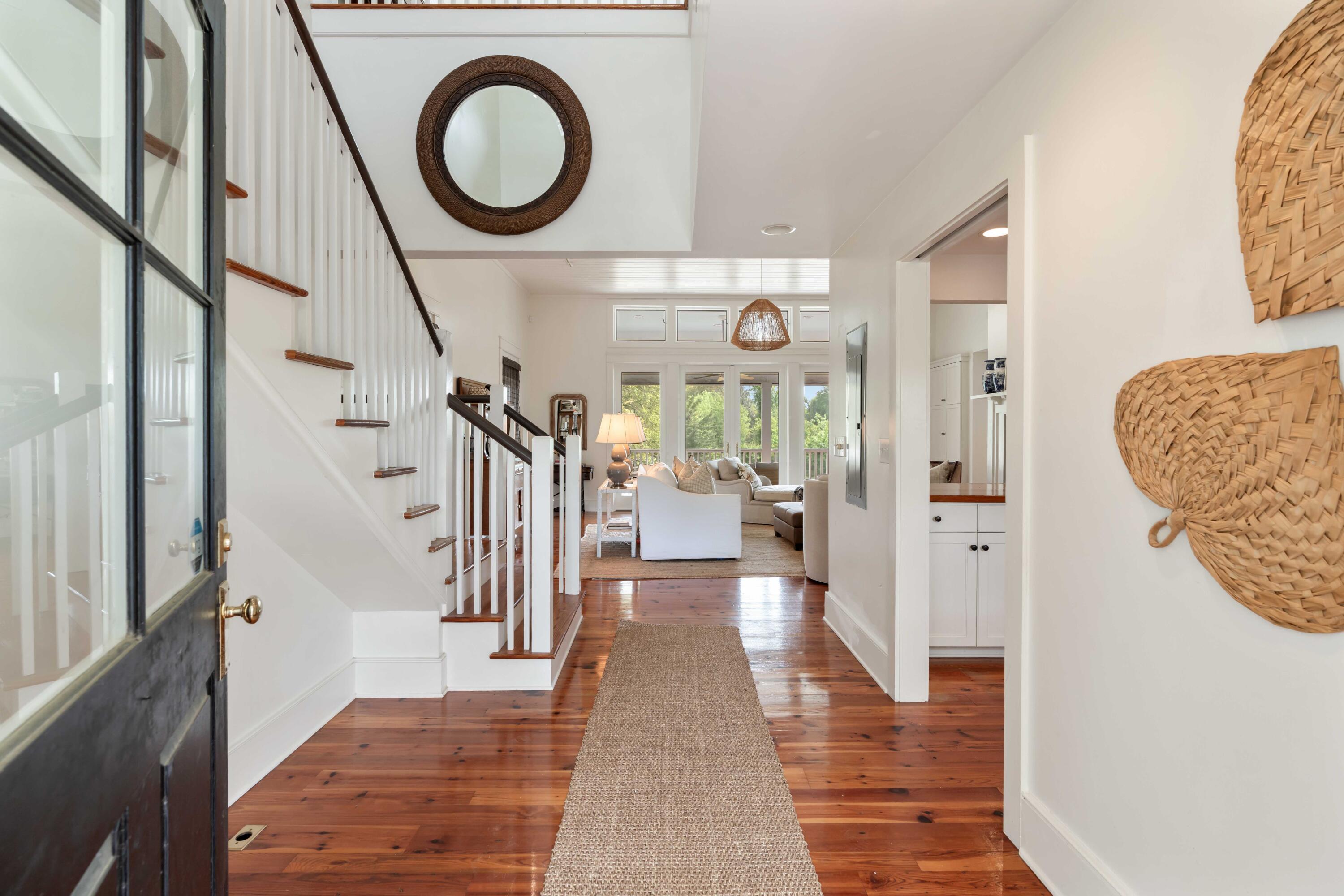 Image 3: Front Entrance