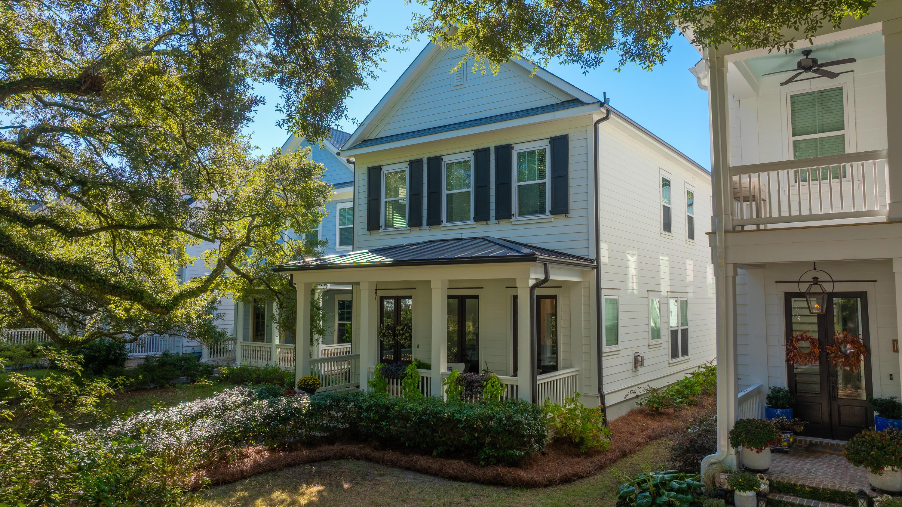 Image 4: 1054AvenueOfOaks088