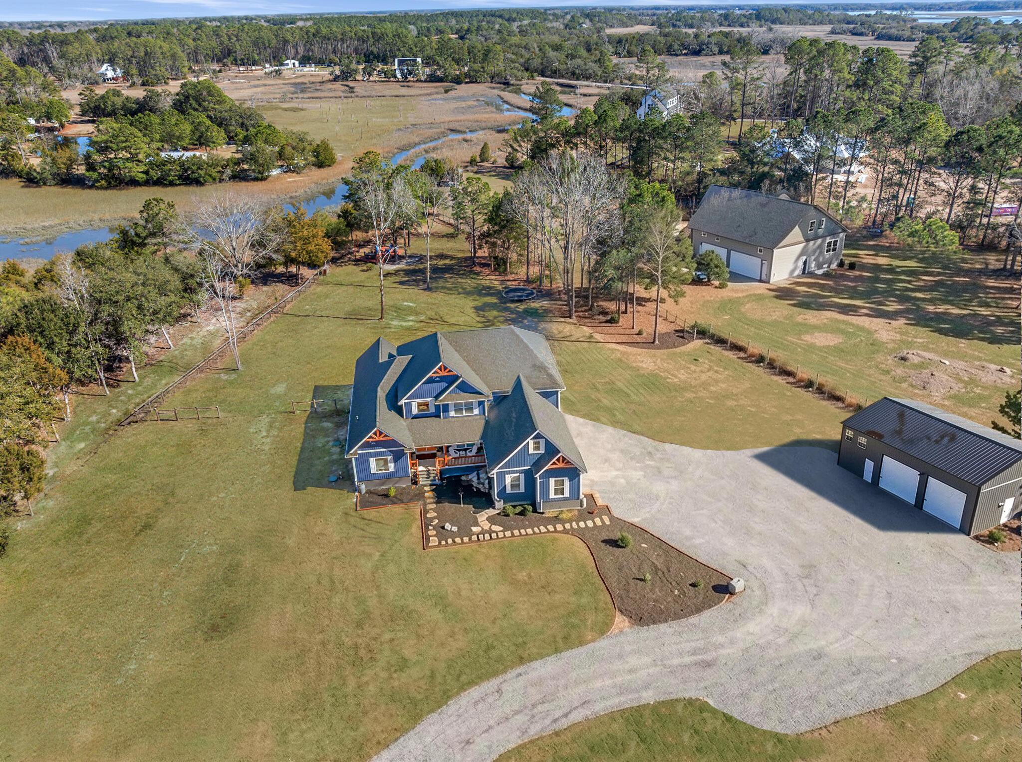 Image 2: Private Marsh front Retreat