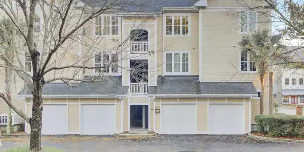 280 Seven Farms Drive
