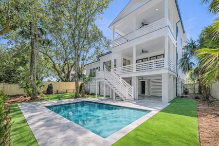 6 29th Avenue