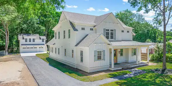 1182 Lazy Lane