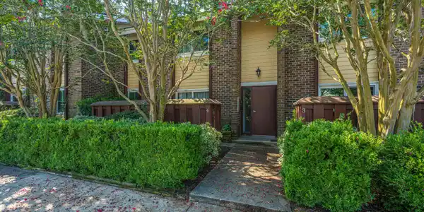 753 Ashdale Drive