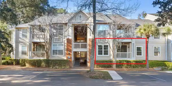 1600 Long Grove Drive
