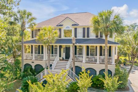 2400 Majestic Roses Court