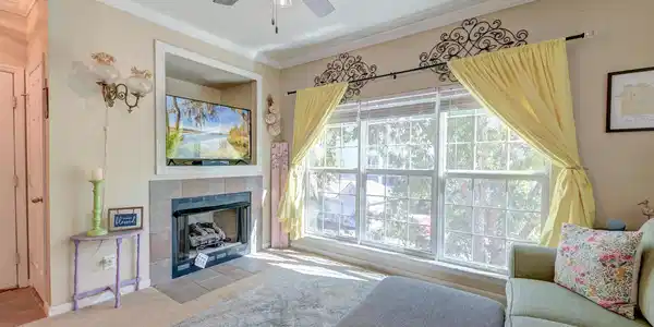 700 Daniel Ellis Drive