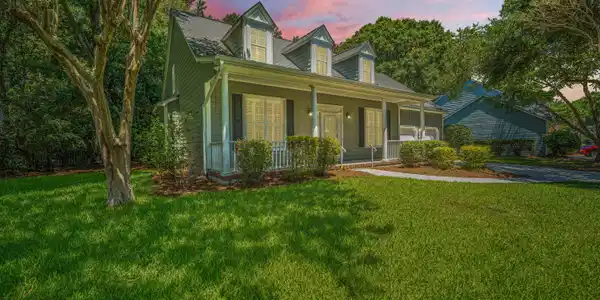 2717 Merwether Lane