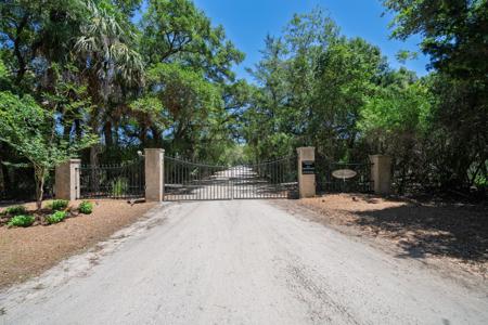 941 Hammocks Way