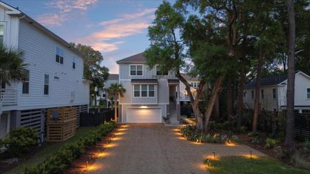 1506 N Lakeshore Drive