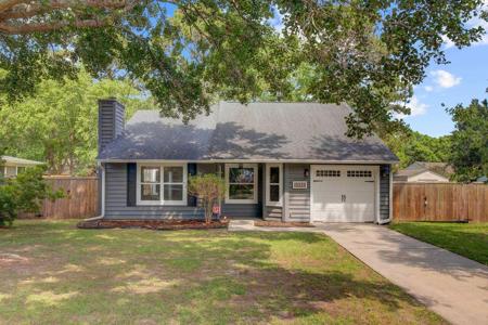 1146 Rivercrest Drive