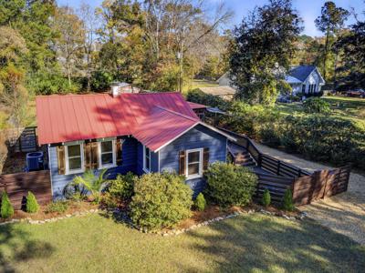 2111 River Road