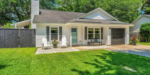 1382 W Point Drive