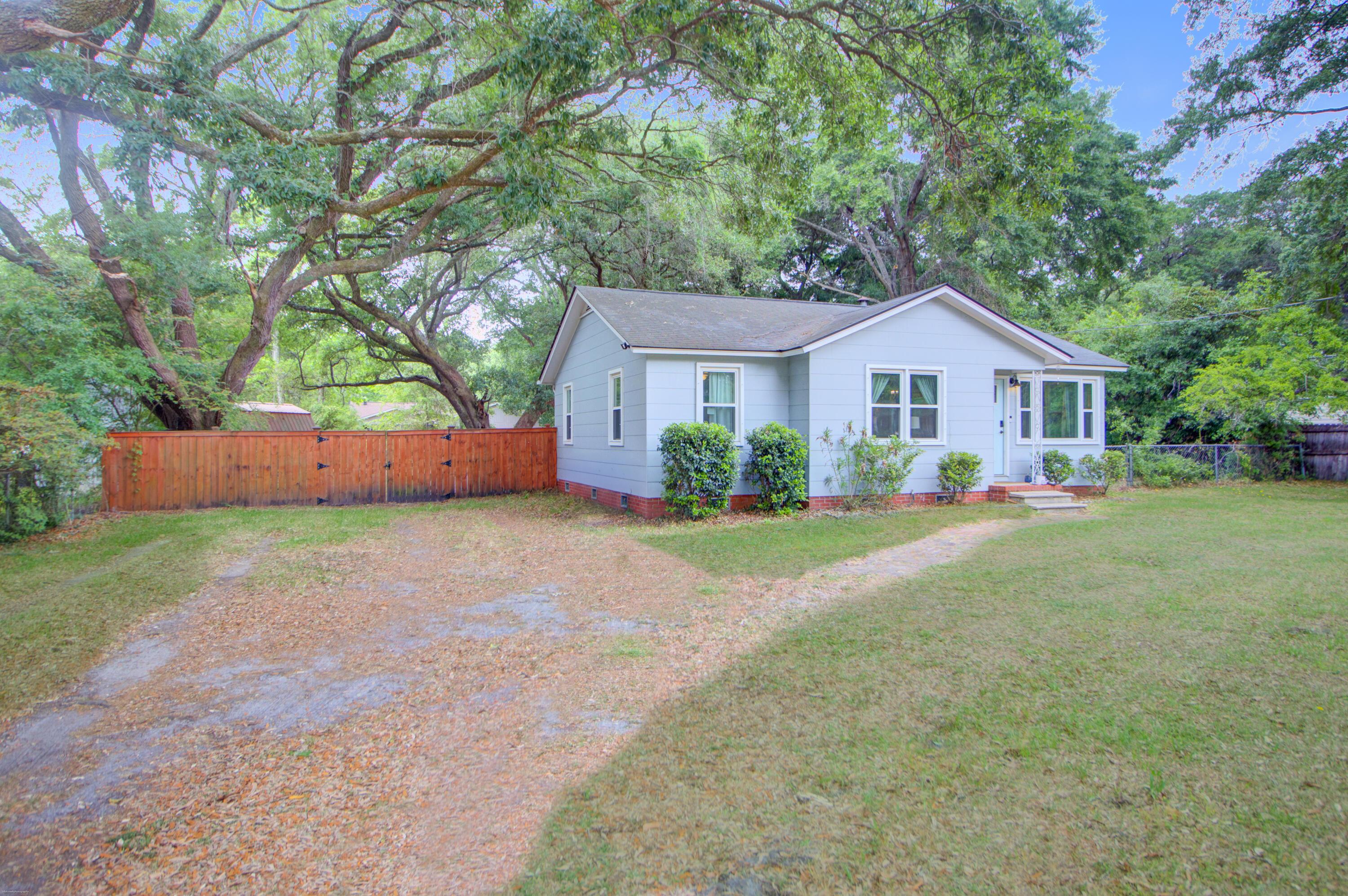 Image 2: Front of Home