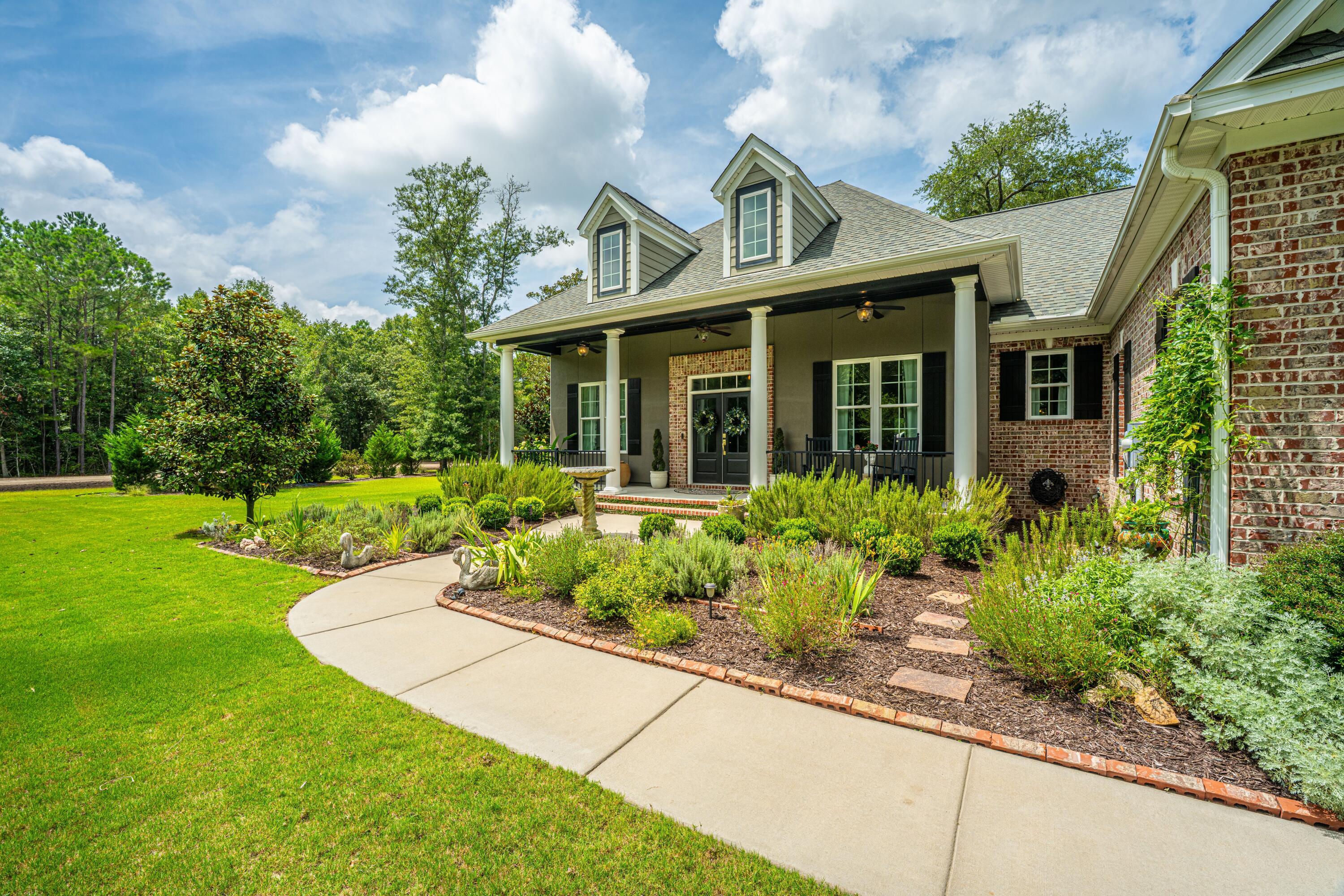 Image 3: 3) 66018-6938a79152cb3