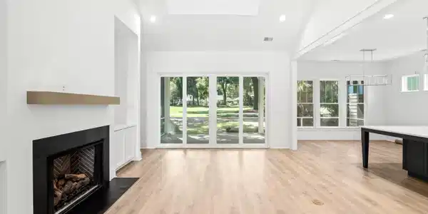 Image 4: Living room to back yard view