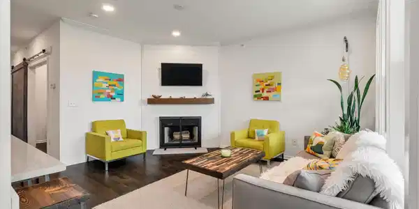 130 River Landing Drive