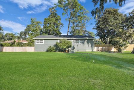 1109 Old Trail Road