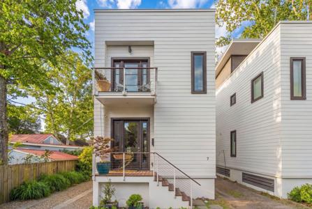 7 Carrere Court