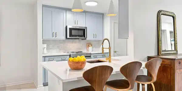 Image 3: Kitchen to dining