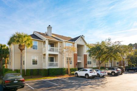 1600 Long Grove Drive
