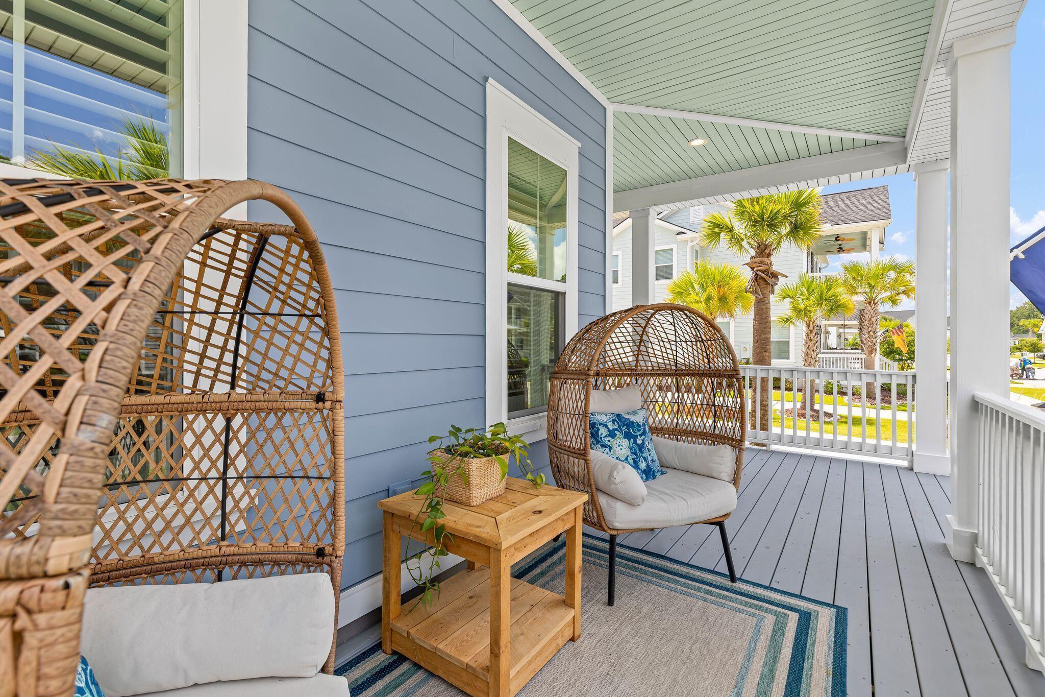 Image 4: 1779 Timmons Front Porch