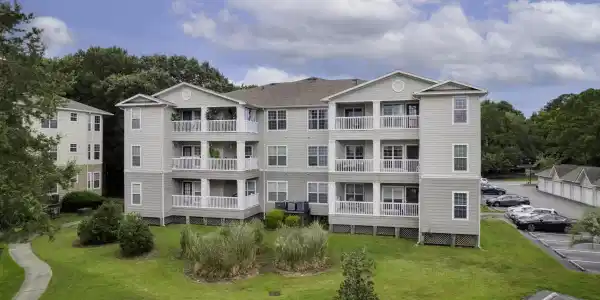 700 Daniel Ellis Drive